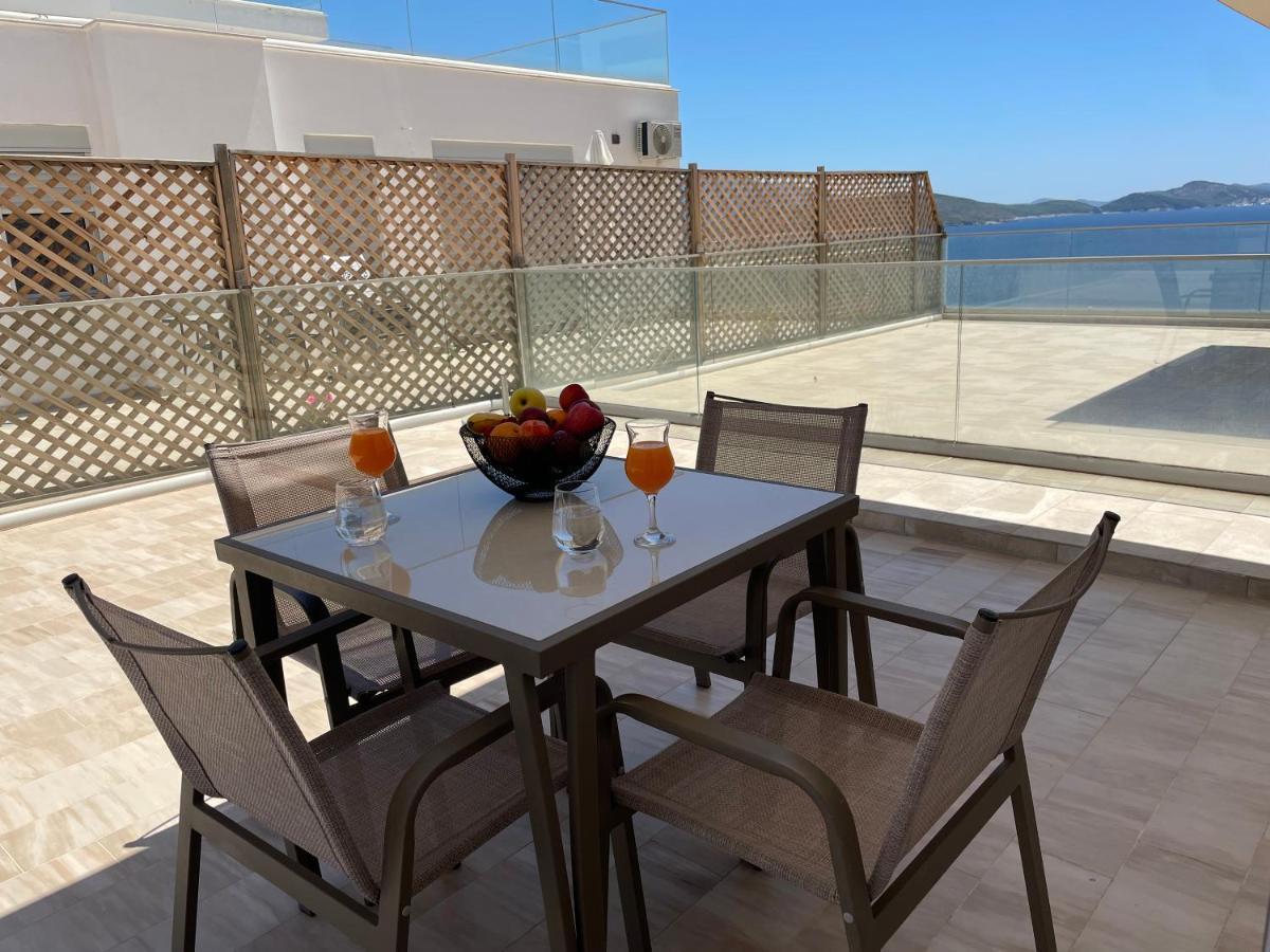 Luxury Sea View Apartaments Sarandë Exterior foto